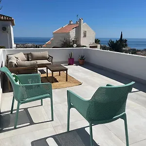 A Terrace With Sea View, 2 Bedrooms In Apartamento