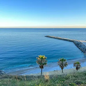 Modern Three-level Near The Sea Apartamento
