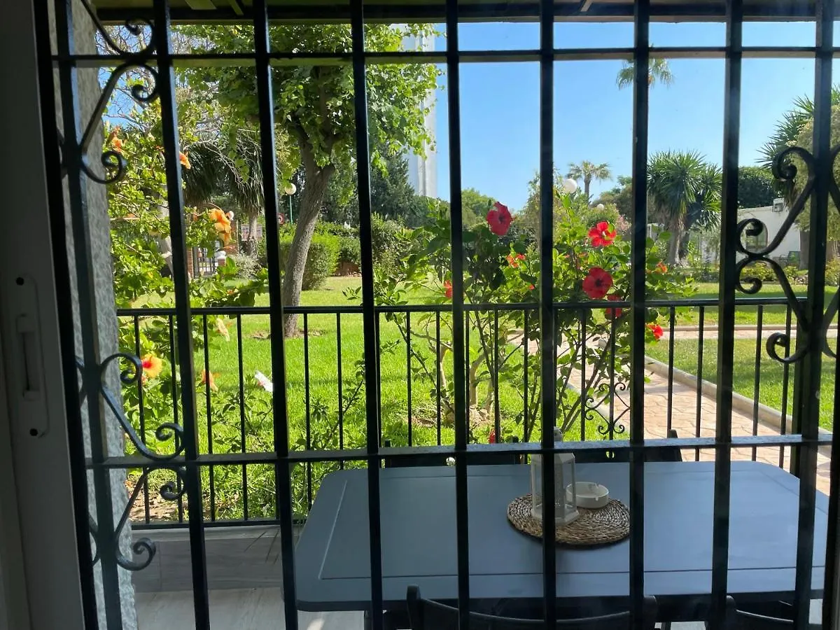 Apartamento con piscina a 500m de la playa en Benalmadena Costa