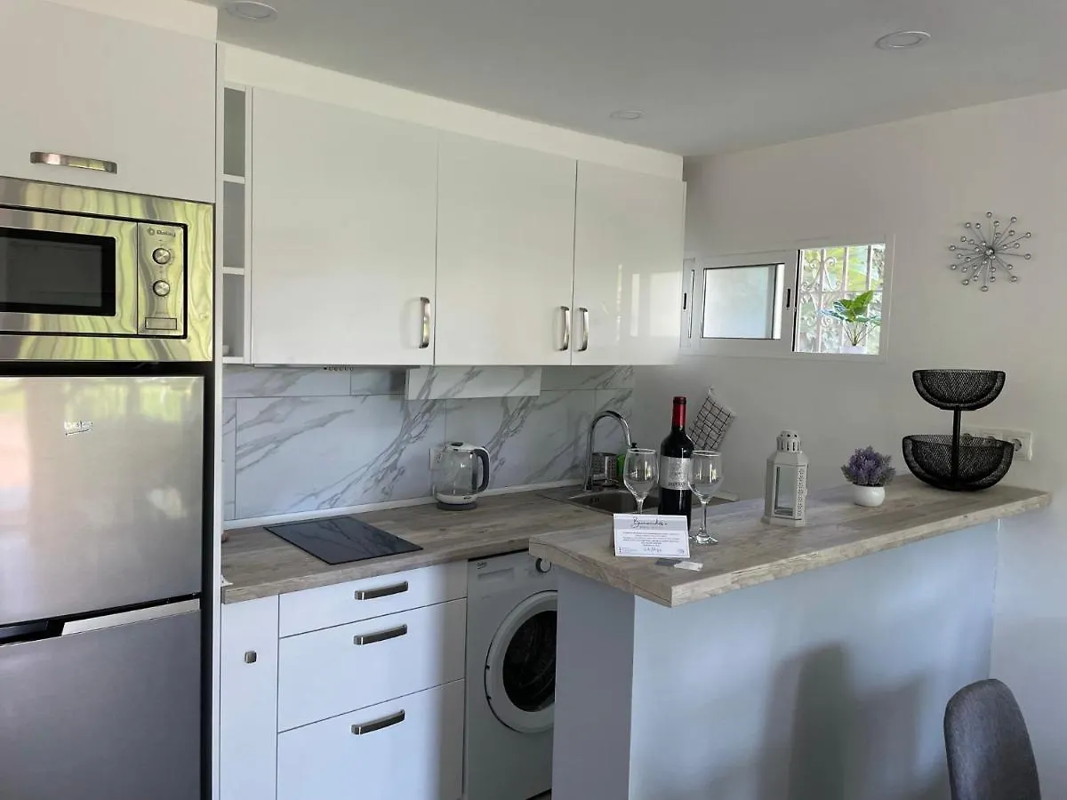 Apartamento con piscina a 500m de la playa en Benalmadena Costa 0*,