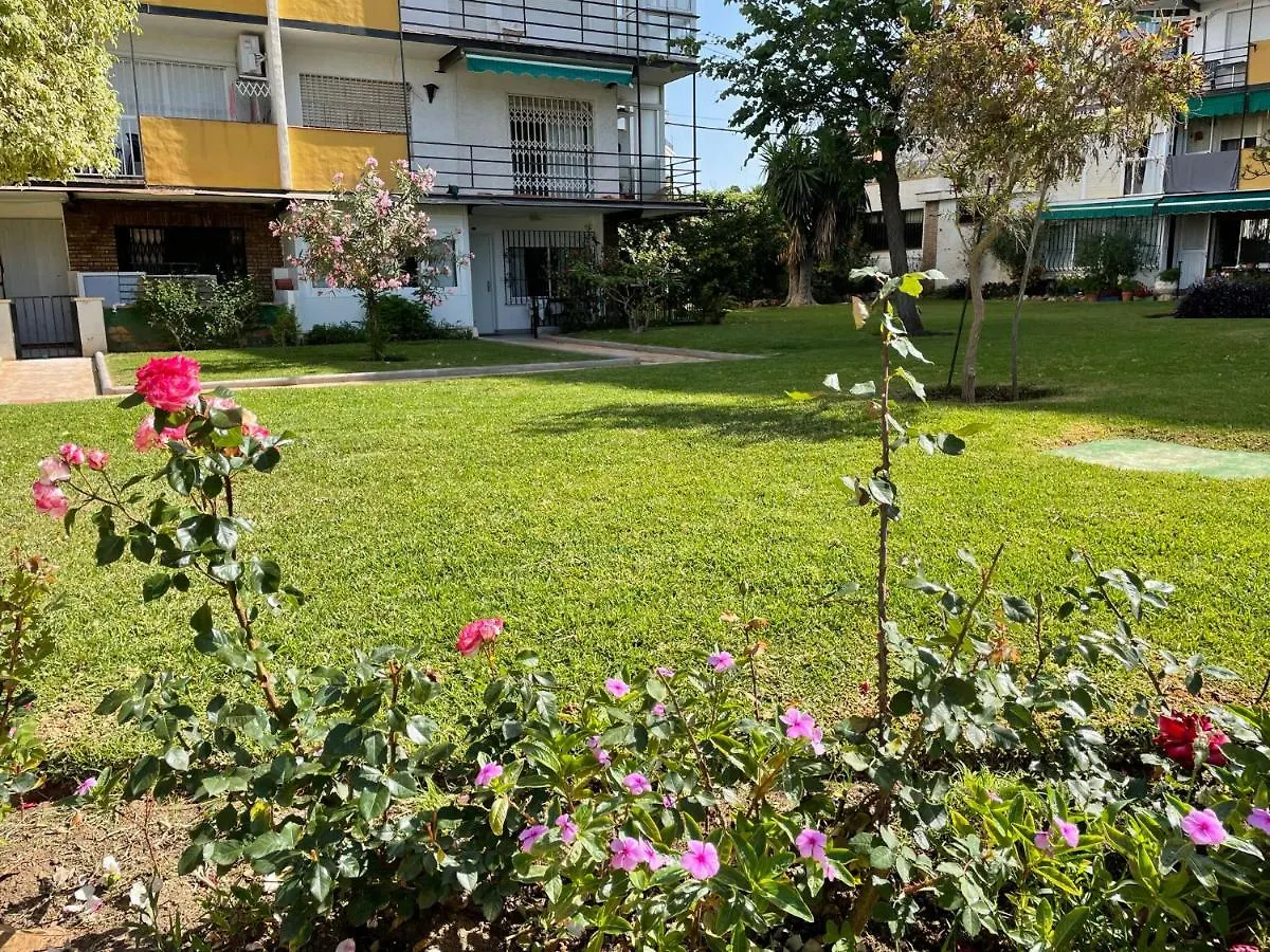 Apartamento con piscina a 500m de la playa en Benalmadena Costa España