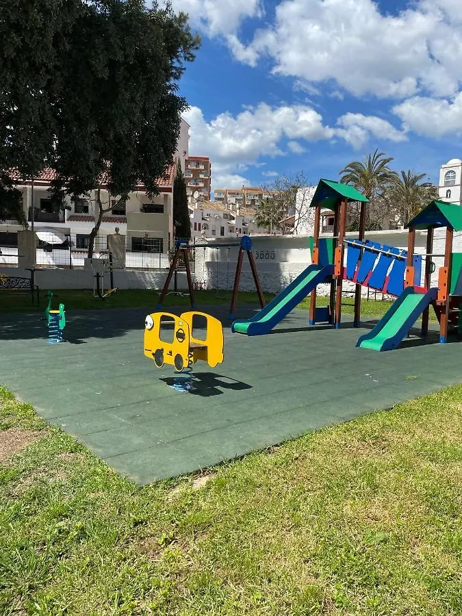 Apartamento con piscina a 500m de la playa en Benalmadena Costa